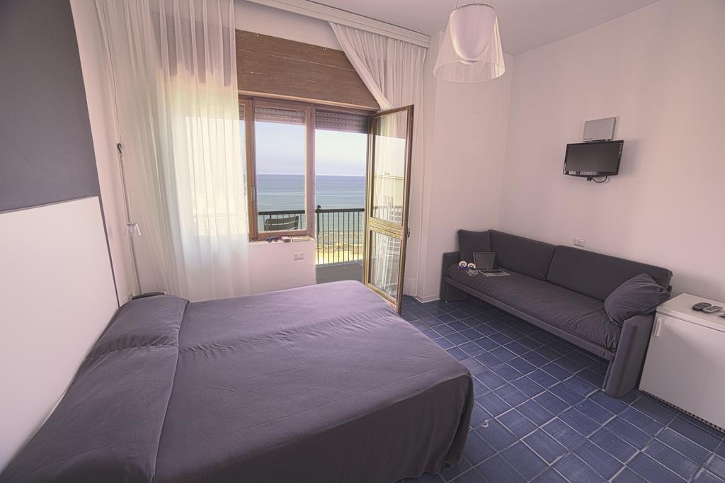 La Playa 3*