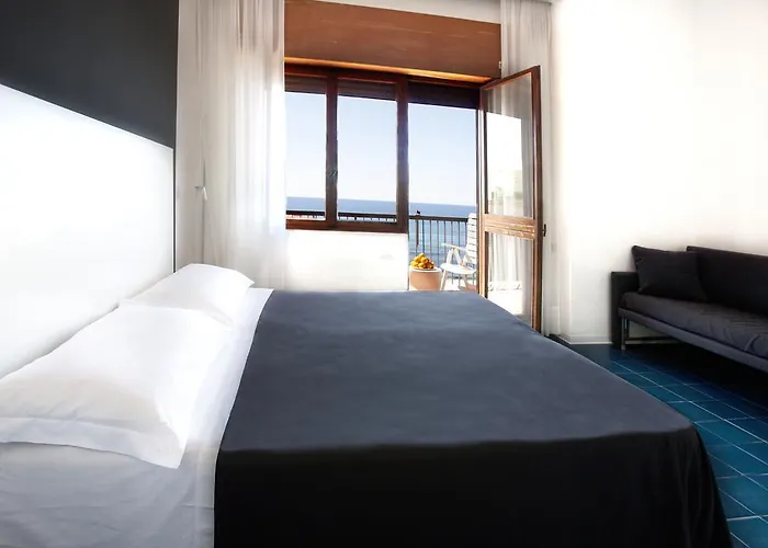 Hotel La Playa
