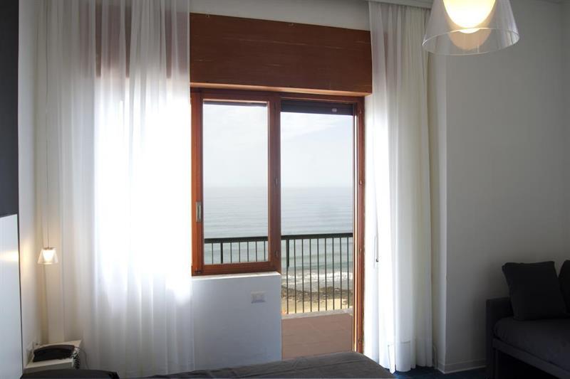 Hotel La Playa
